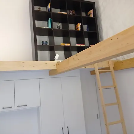 Kyra Apartament