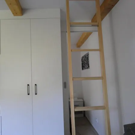Kyra Apartament Pitve